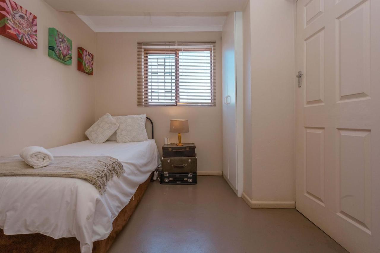 Saxon Lodge Gansbaai Extérieur photo