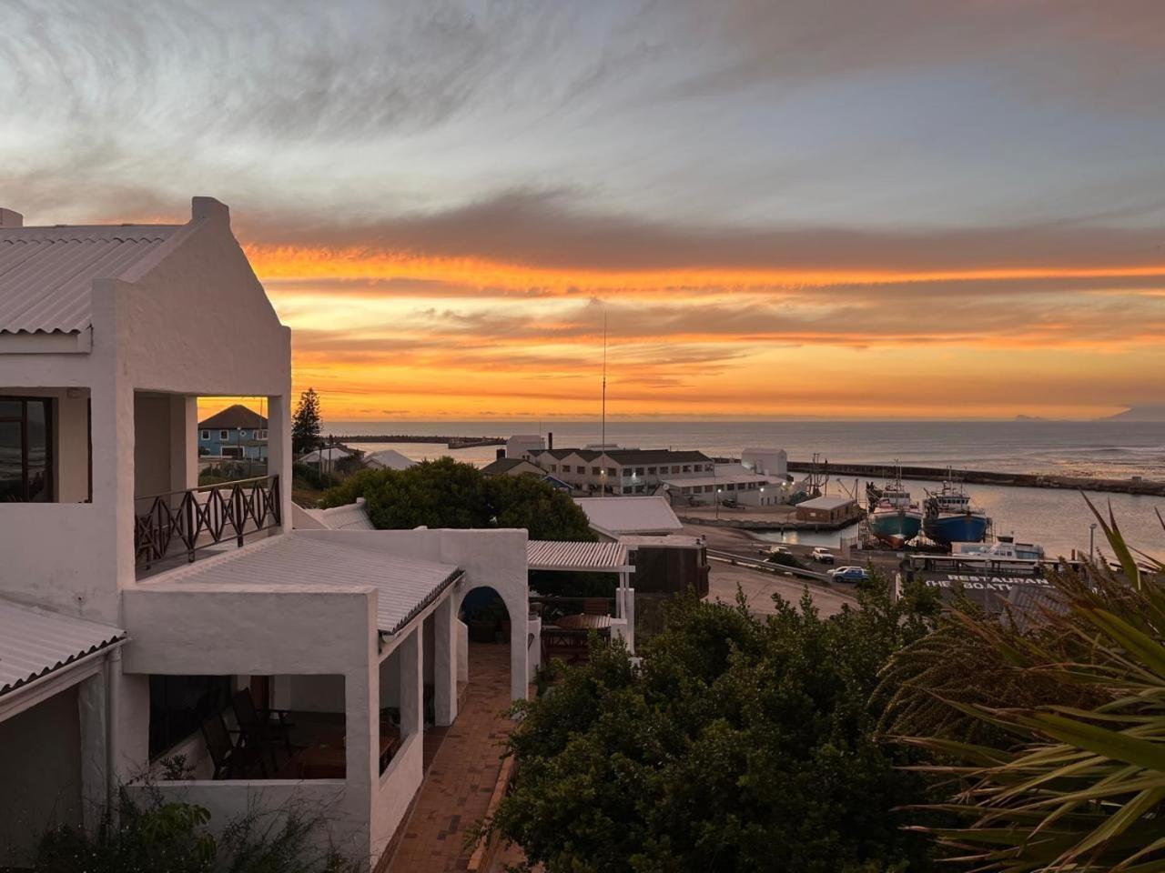 Saxon Lodge Gansbaai Extérieur photo