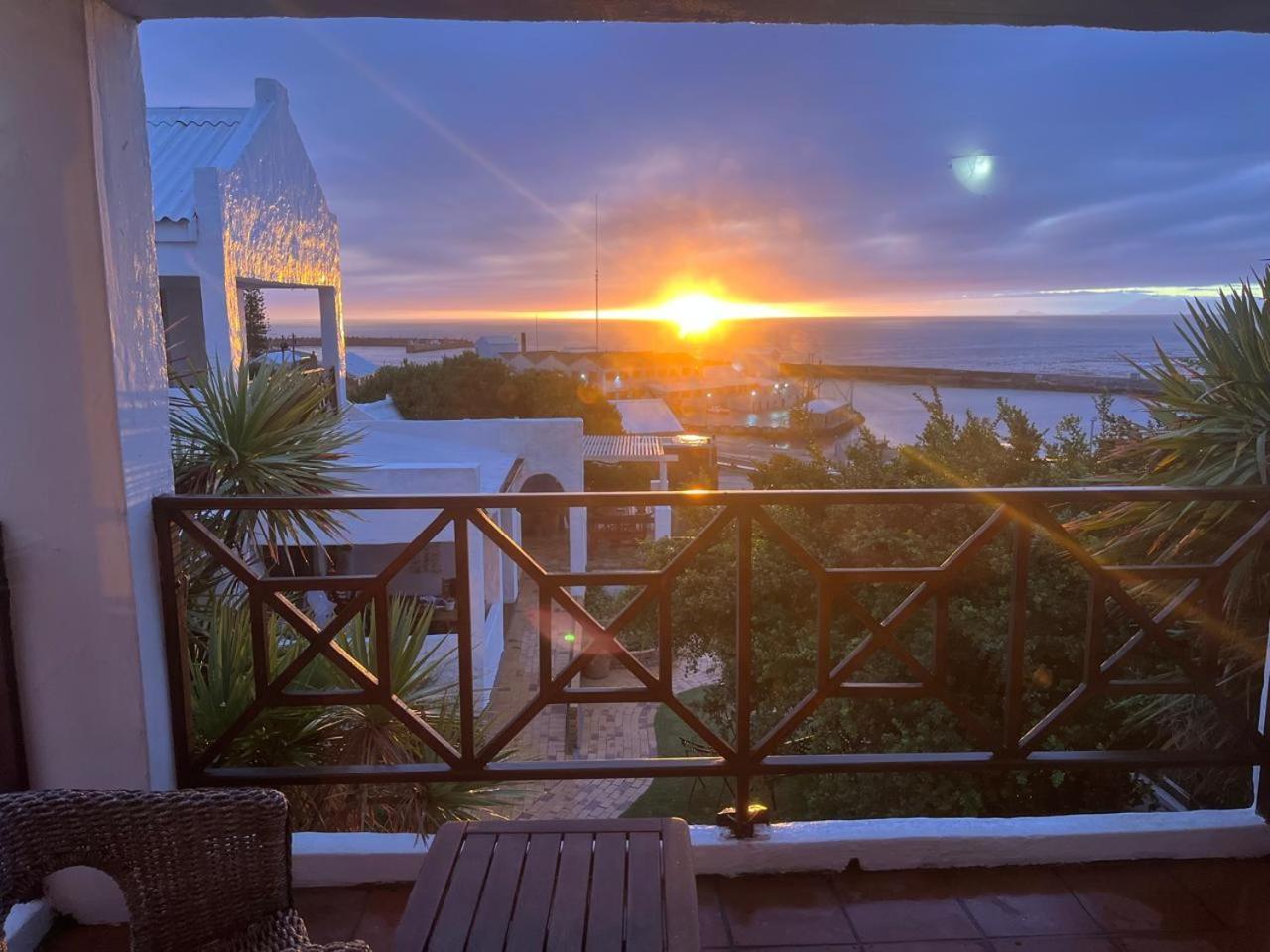 Saxon Lodge Gansbaai Extérieur photo