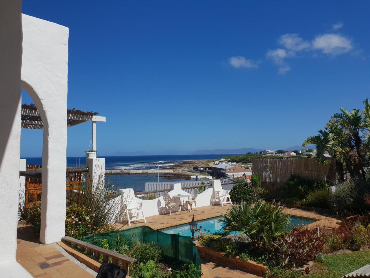 Saxon Lodge Gansbaai Extérieur photo