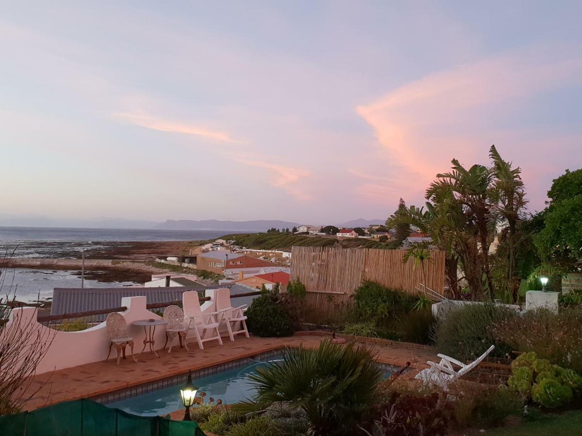 Saxon Lodge Gansbaai Extérieur photo
