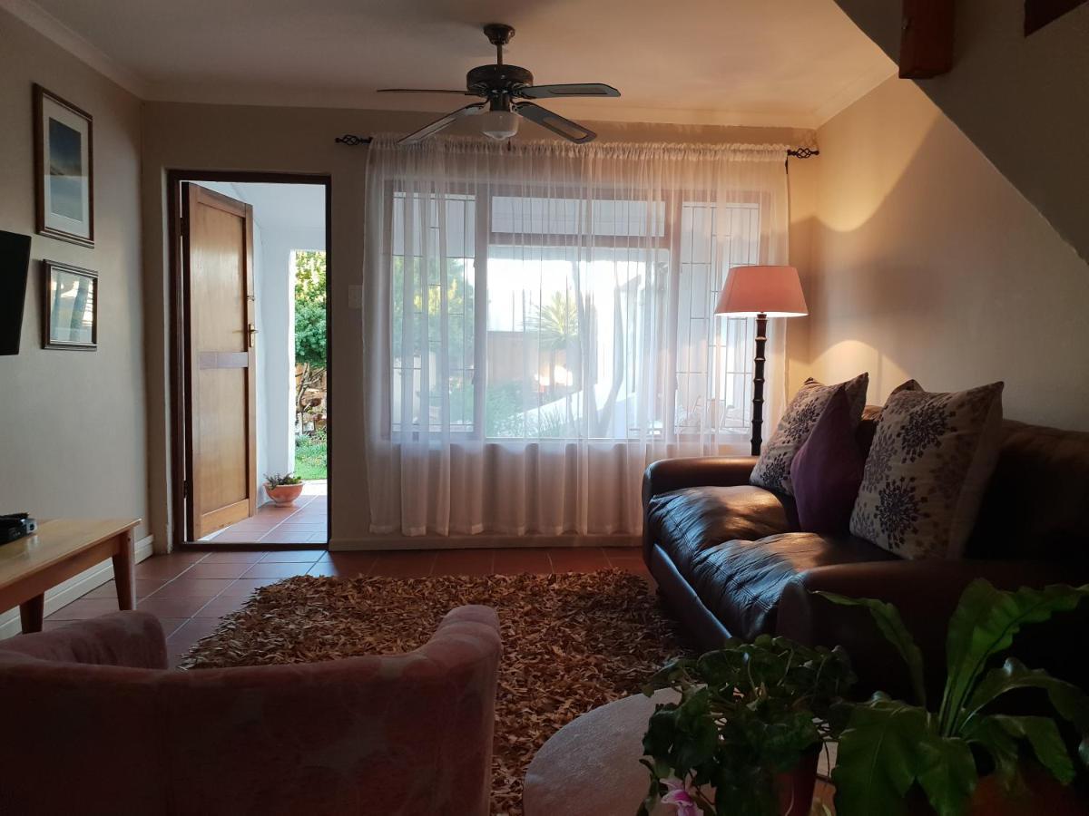 Saxon Lodge Gansbaai Extérieur photo