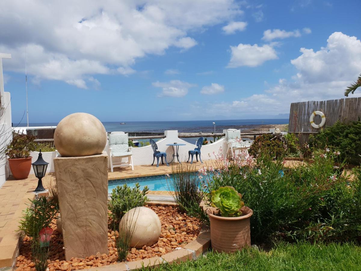 Saxon Lodge Gansbaai Extérieur photo